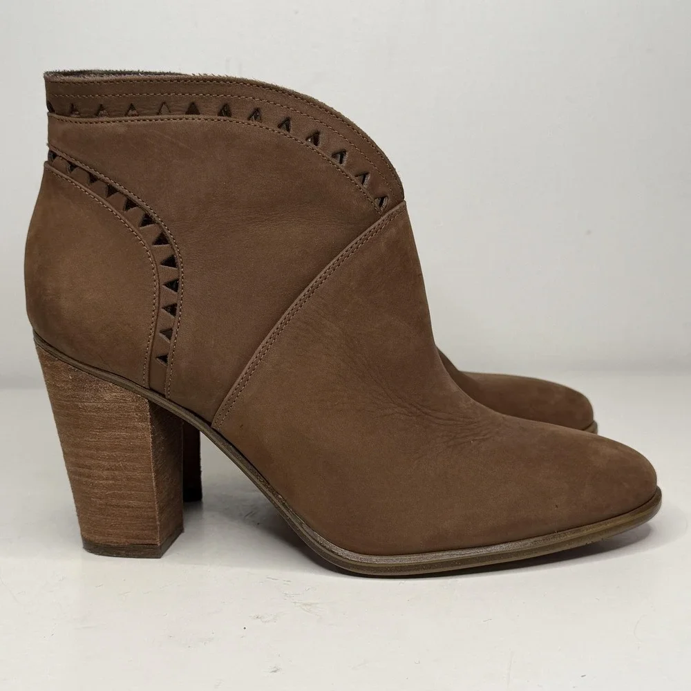 Vince Camuto Boots Womens Size 8 Brown Ankle Block Heel Booties VC-Fritan‎